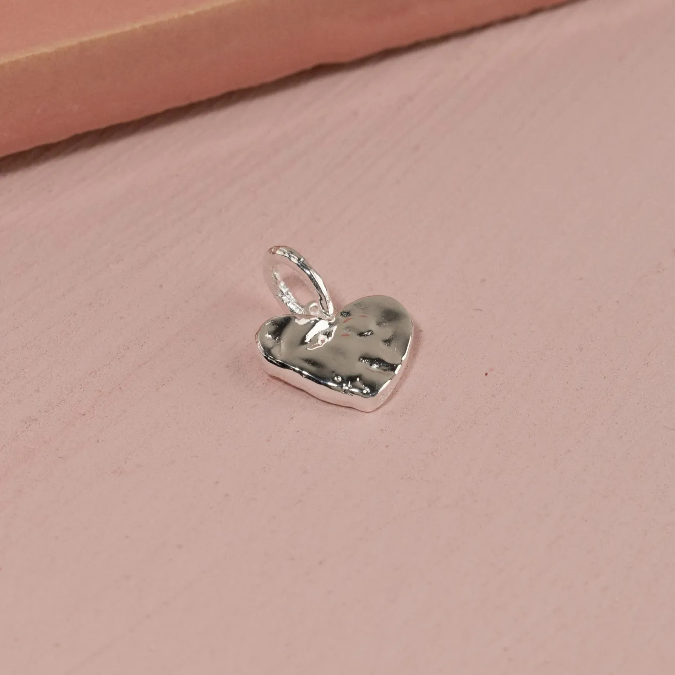 AMABEL SILVER PENDANT