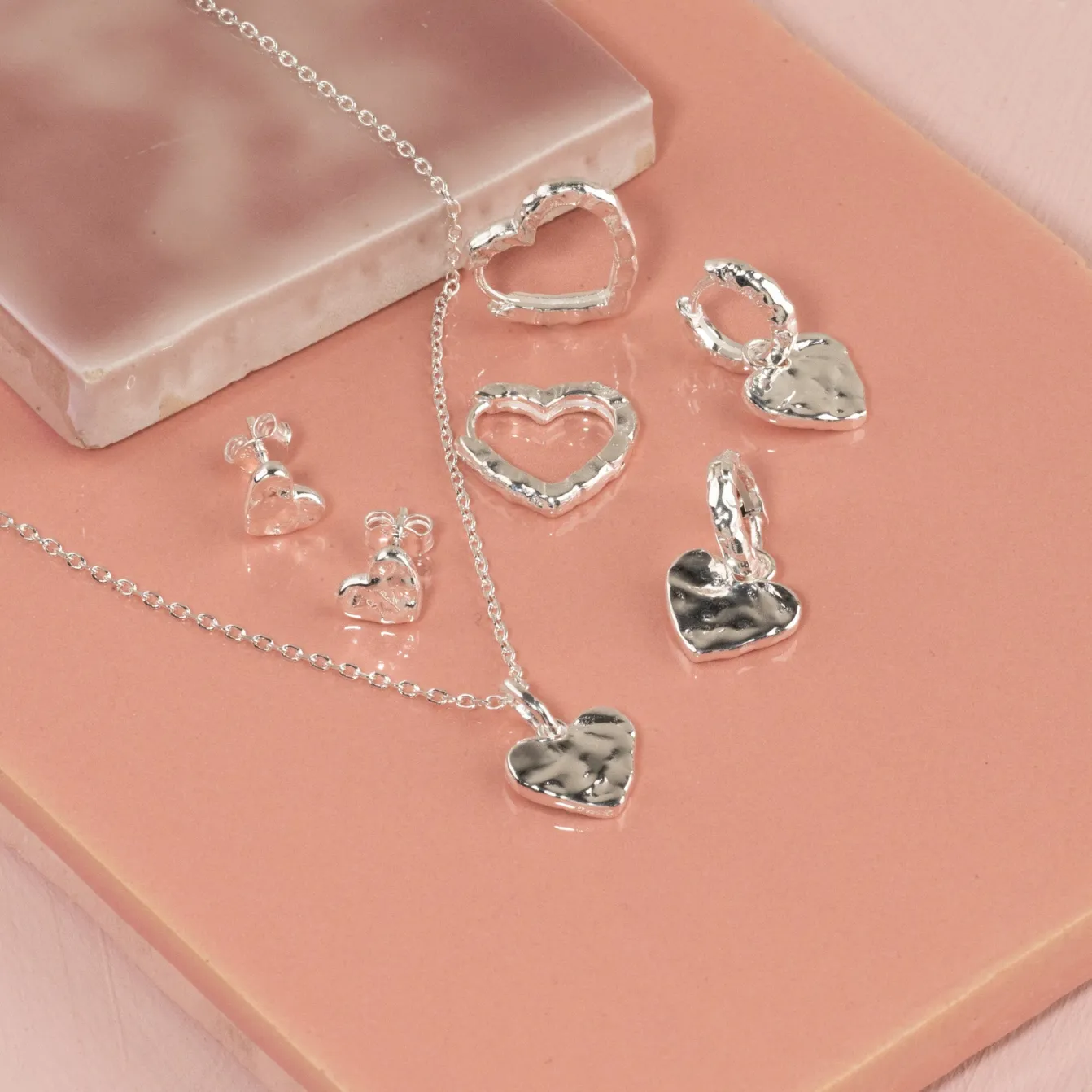 AMABEL SILVER PENDANT