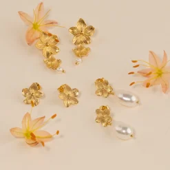 ANEMONE PEARL GOLDEN EARRING