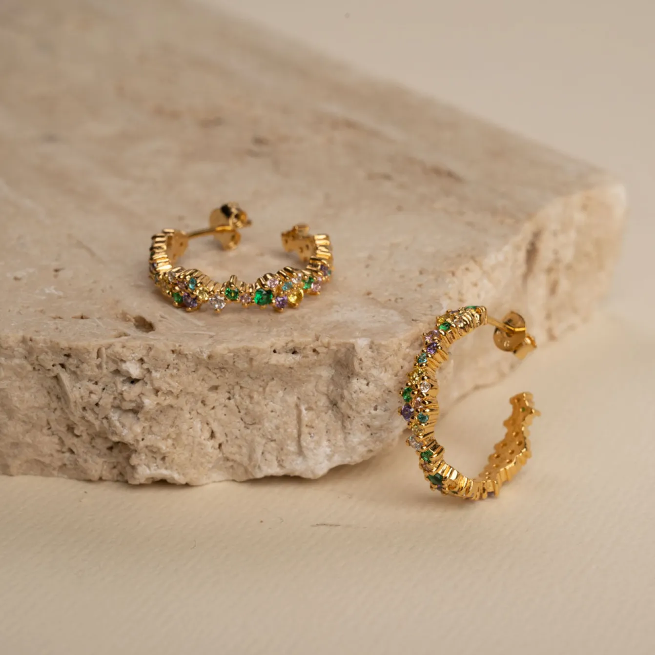 CLAIR RAINBOW GOLDEN CREOL EARRING - Sisi Copenhagen