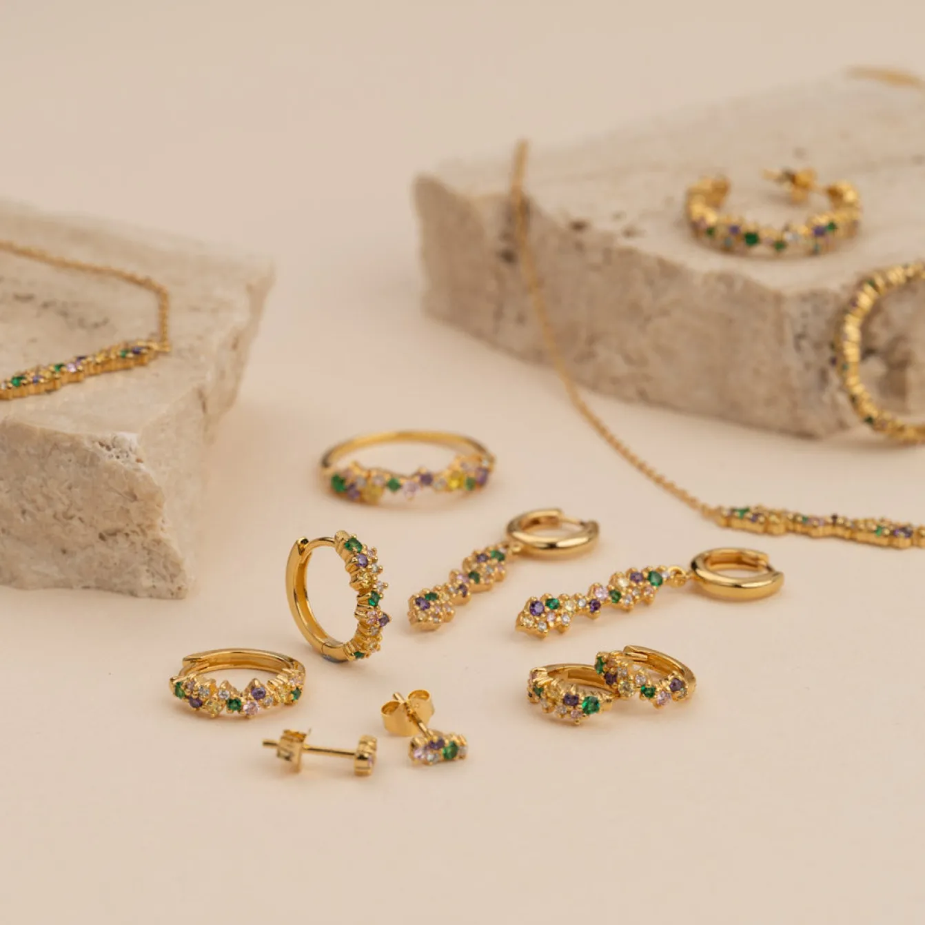 CLAIR RAINBOW GOLDEN CREOL EARRING - Sisi Copenhagen
