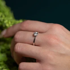 CLASSIC SOLITAIRE 6-PRONG DIAMOND RING - 0.75ct - WG