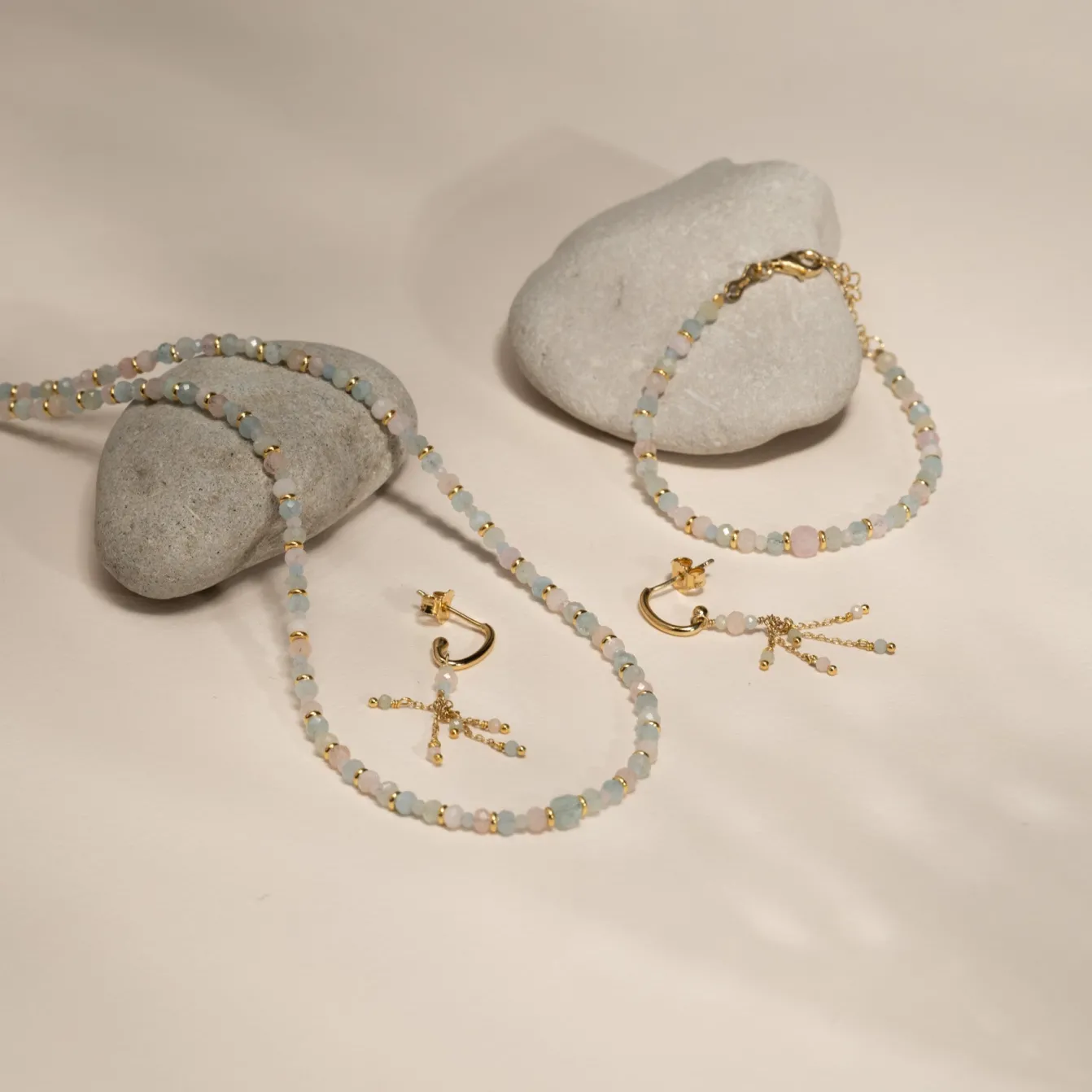 ISLA MORGANITE GOLDEN NECKLACE