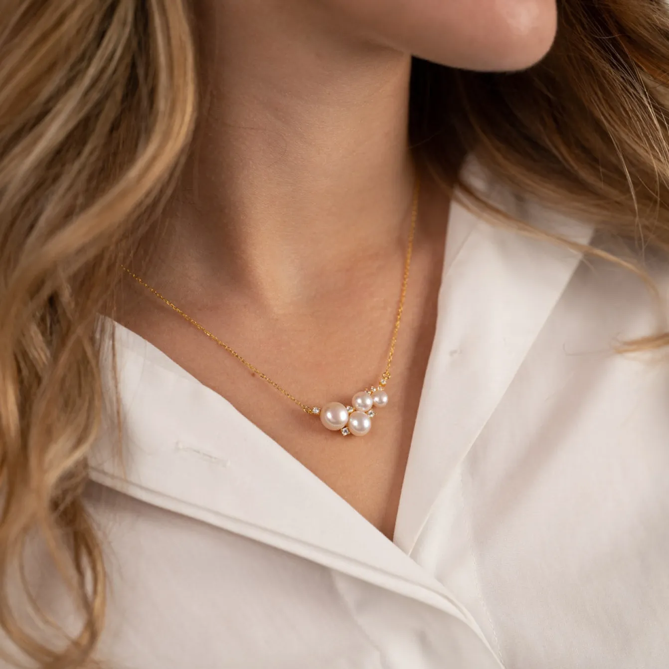 KELLY PEARL GOLDEN NECKLACE