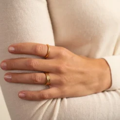 MATILDA SMALL GOLDEN RING - Sisi Copenhagen