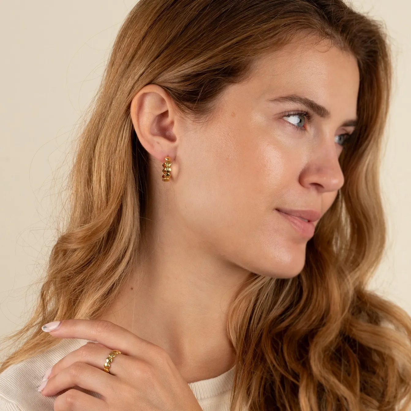 MERINA GOLDEN CREOL EARRING