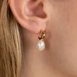 NAJA PEARL GOLDEN EARRING