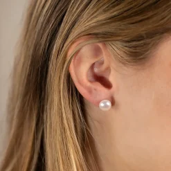 SIMPLE WHITE PEARL GOLDEN STUD EARRING