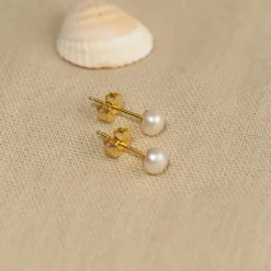 SIMPLE WHITE PEARL GOLDEN STUD EARRING