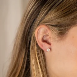 SIMPLE WHITE PEARL GOLDEN STUD EARRING
